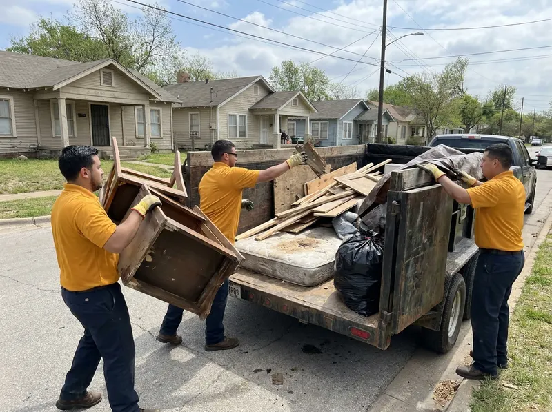 Light Construction Debris Removal in Dallas, TX